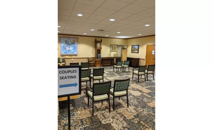 Sherwood Oaks dining coronavirus