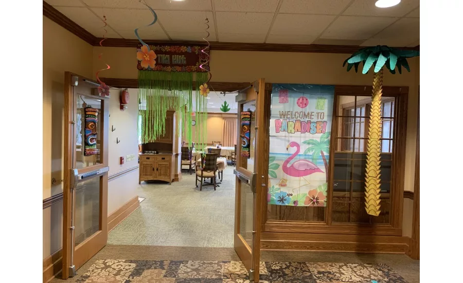 Sherwood Oaks dining coronavirus