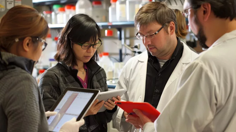 Image of food inspectors