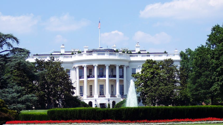 white house.png