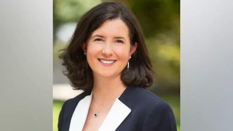 Jennifer McEntire headshot