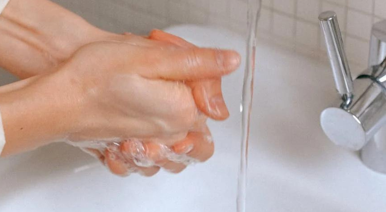 handwashing up close