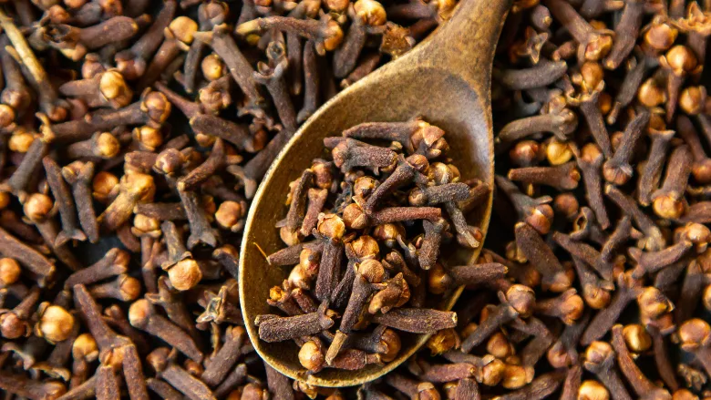 dried cloves