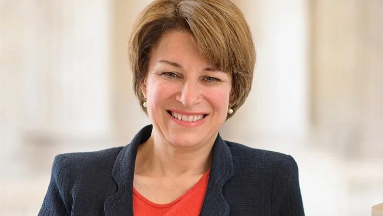 amy klobuchar official portriat