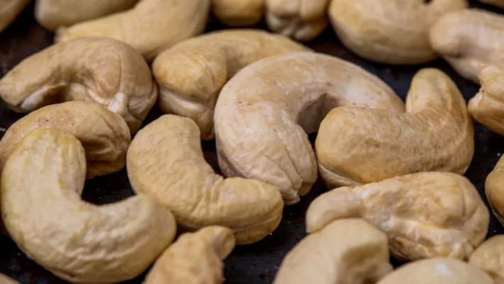 cashews up close_stockking via freepik.png cashews up close