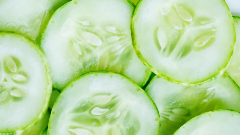 fresh cucumber slices