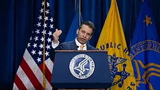 marty makary making statements as fda commissioner