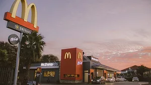 mcdonald's_Boshoku via Unsplash.png McDonald's storefront