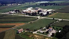 Beltsville Agricultural Research Center grounds_Ken Hammond via USDA ARS Image Gallery Wikimedia Commons.png Beltsville Agricultural Research Center grounds