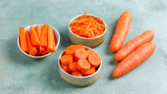 different cuts of carrots