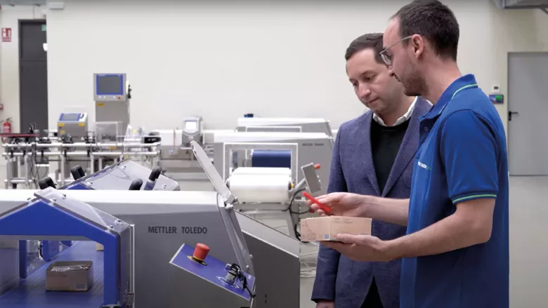 people participating in Mettler-Toledo product testing