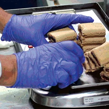 When Do You Change Gloves in the Kitchen: Essential Safety Tips