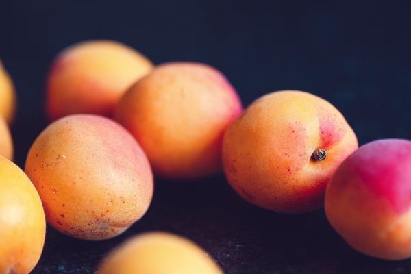 peaches - pexels.jpg
